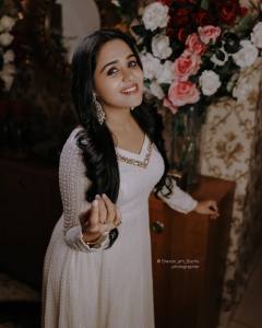 ananya-in-white-churidar-photos-004