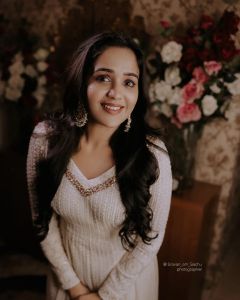 ananya-in-white-churidar-photos-007