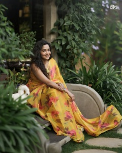 ananya-latest-photos-in-new-makeove-007