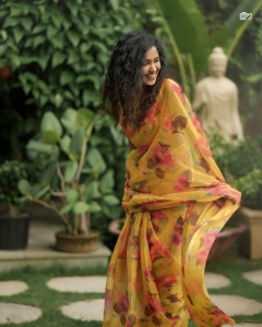 ananya-latest-photos-in-new-makeove-008