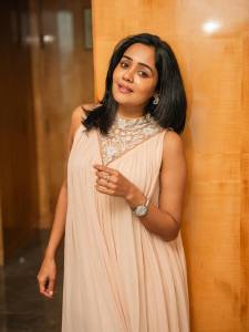 ananya-latest-trending-stylish-outfit-photos-004