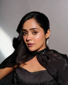 ananya-latest-trending-stylish-outfit-photos-010