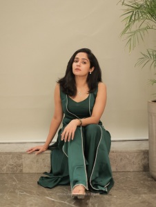 ananya-latest-trending-stylish-outfit-photos-015