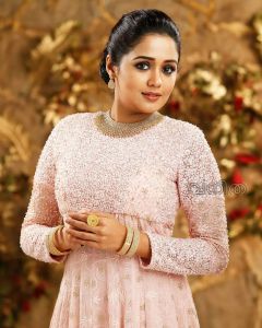 ananya-new-photoshoot-for-vanitha-001