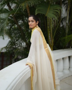 ananya-new-photoshoot-pics-006