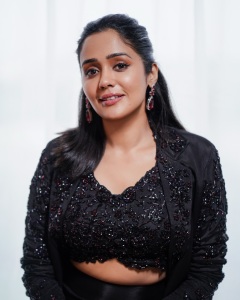 ananya-new-photoshoot-pics-008