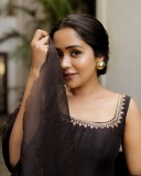 actress-ananya-new-dressing-style-and-makeup-photos-050