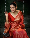 ananya-in-red-pattu-saree-photos-001