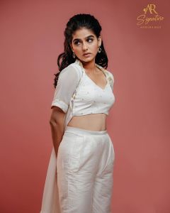 actress-anaswara-trending-photoshoot-2022-003