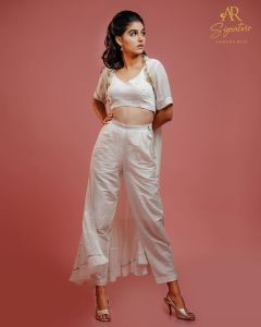 actress-anaswara-trending-photoshoot-2022-004