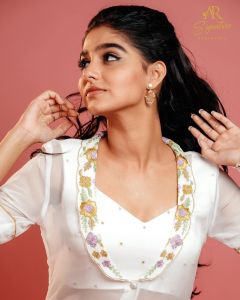 actress-anaswara-trending-photoshoot-2022-005
