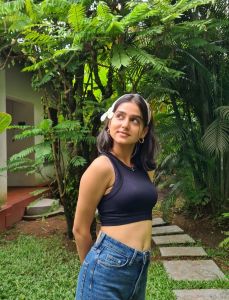 anaswara-rajan-in-bell-bottom-jeans-photos-006