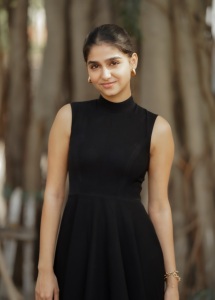 anaswara-rajan-in-black-full-length-dress-photos-latest-003