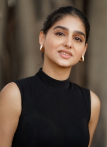 anaswara-rajan-in-black-full-length-dress-photos-latest-004
