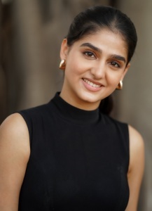 anaswara-rajan-in-black-full-length-dress-photos-latest-008