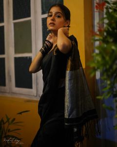 anaswara-rajan-in-black-saree-011
