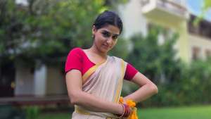 anaswara-rajan-in-off-white-saree-with-pink-blouse-photos-010