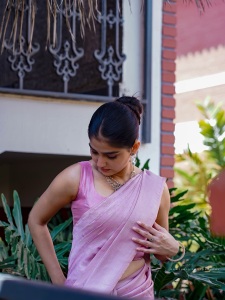 anaswara-rajan-in-pastel-colour-saree-photos-004