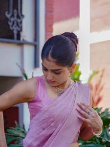 anaswara-rajan-in-pastel-colour-saree-photos-009