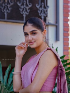 anaswara-rajan-in-pastel-colour-saree-photos-011