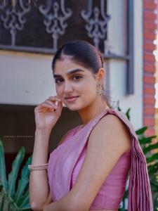 anaswara-rajan-in-pastel-colour-saree-photos
