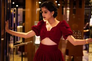anaswara-rajan-new-photos-in-red-dress-0912-003
