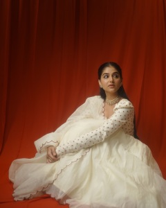 anaswara-rajan-new-photoshoot-picture-001