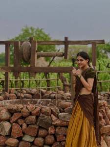 anaswara-rajan-with-love-look-photo-005