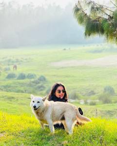 anaswara-rajan-with-pets-images-003