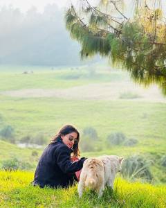 anaswara-rajan-with-pets-images-004