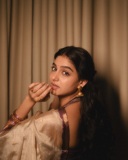 anaswara-rajan-in-saree-with-latest-trending-blouse-designs-photos-007