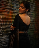 anaswara-rajan-in-black-saree-005