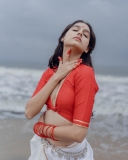 anaswara-rajan-in-blouse-and-mundu-style-photoshoot-005