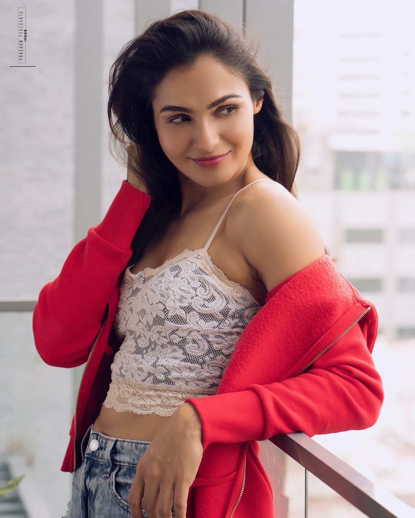 andrea-jeremiah-in-red-dress-photos-003