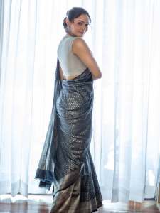 andrea-jeremiah-in-ash-colour-pattu-saree-photos-002