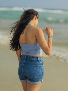 andrea-jeremiah-in-beach-outfit-ideas-photos-004