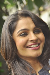 andrea-jeremiah-latest-images-00184