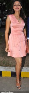 andrea-jeremiah-latest-pics-00130