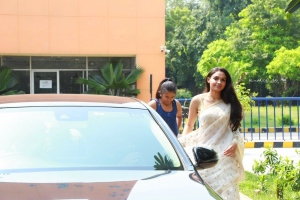 andrea-jeremiah-latest-pics-091234-365