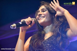 andrea-jeremiah-latest-pics-0938-00565