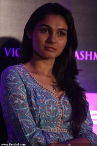 andrea-jeremiah-latest-stills-00477