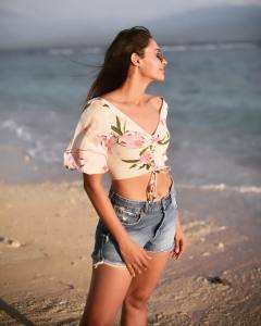 andrea-jeremiah-new-photos-09213-003