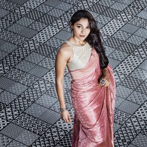 andrea-jeremiah-new-saree-photos-004