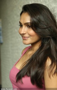 andrea-jeremiah-photos-00459