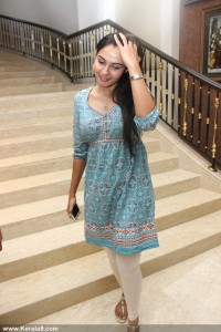 andrea-jeremiah-photos-0338