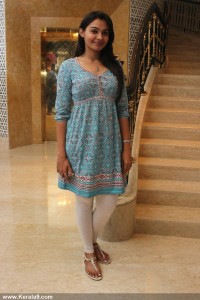 andrea-jeremiah-photos-03618