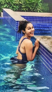 south-actress-andrea-latest-photos-00240
