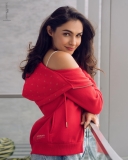 andrea-jeremiah-in-red-dress-photos