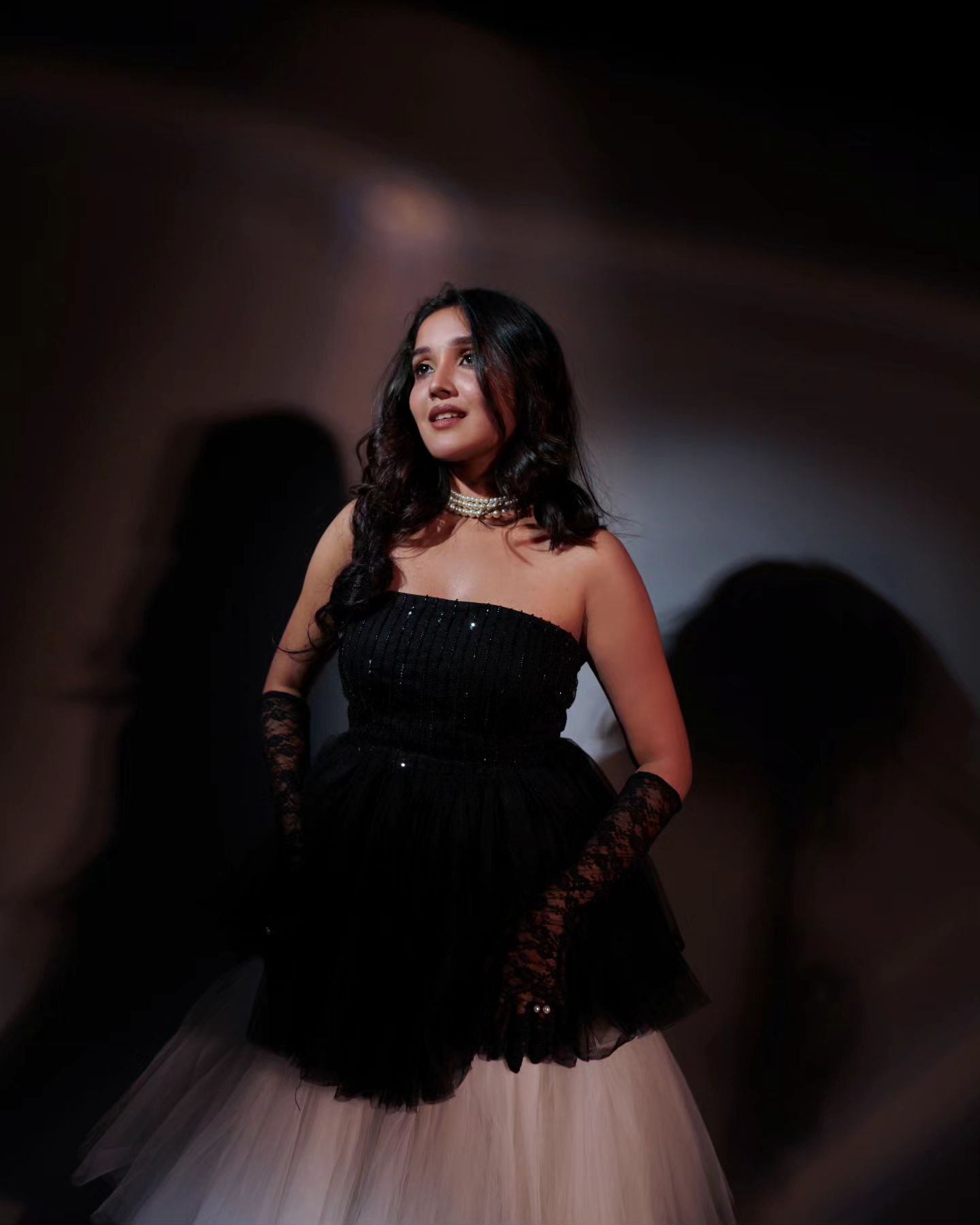 anikha-surendran-in-black-and-white-gown-photos