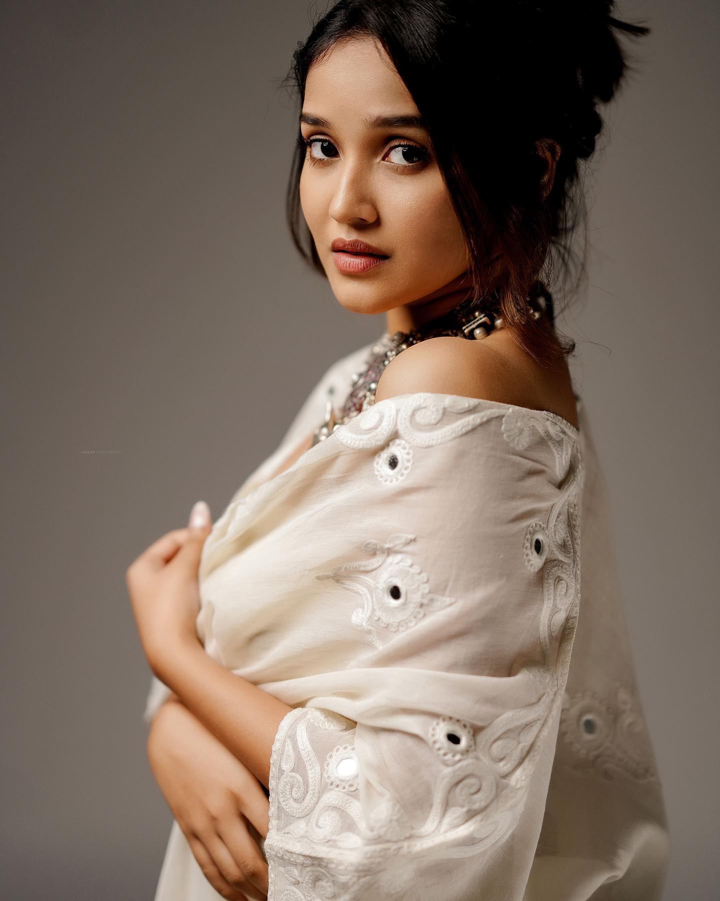 anikha-surendran-in-off-white-dress-photoshoot-latest-007